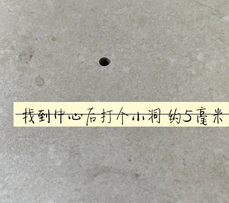 临清瓷砖空鼓维修公司专业解答在瓷砖铺贴过程中，如果砂料搅拌不均匀，将会带来以下问题